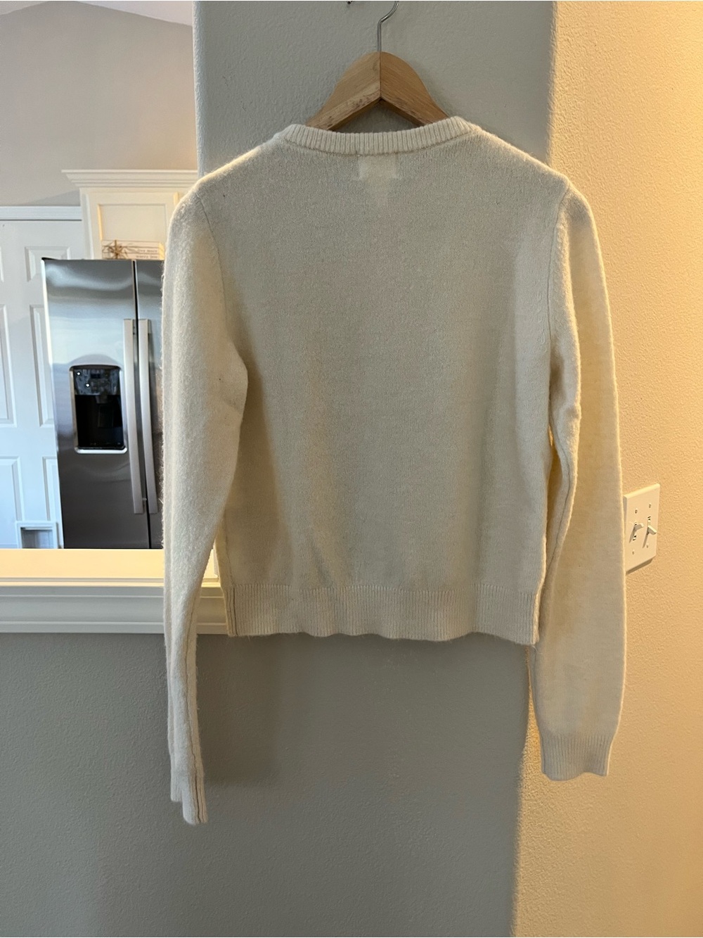 H&M Cream Ruffle-Trim Crewneck Cardigan with Black Buttons - Picture 3 of 3